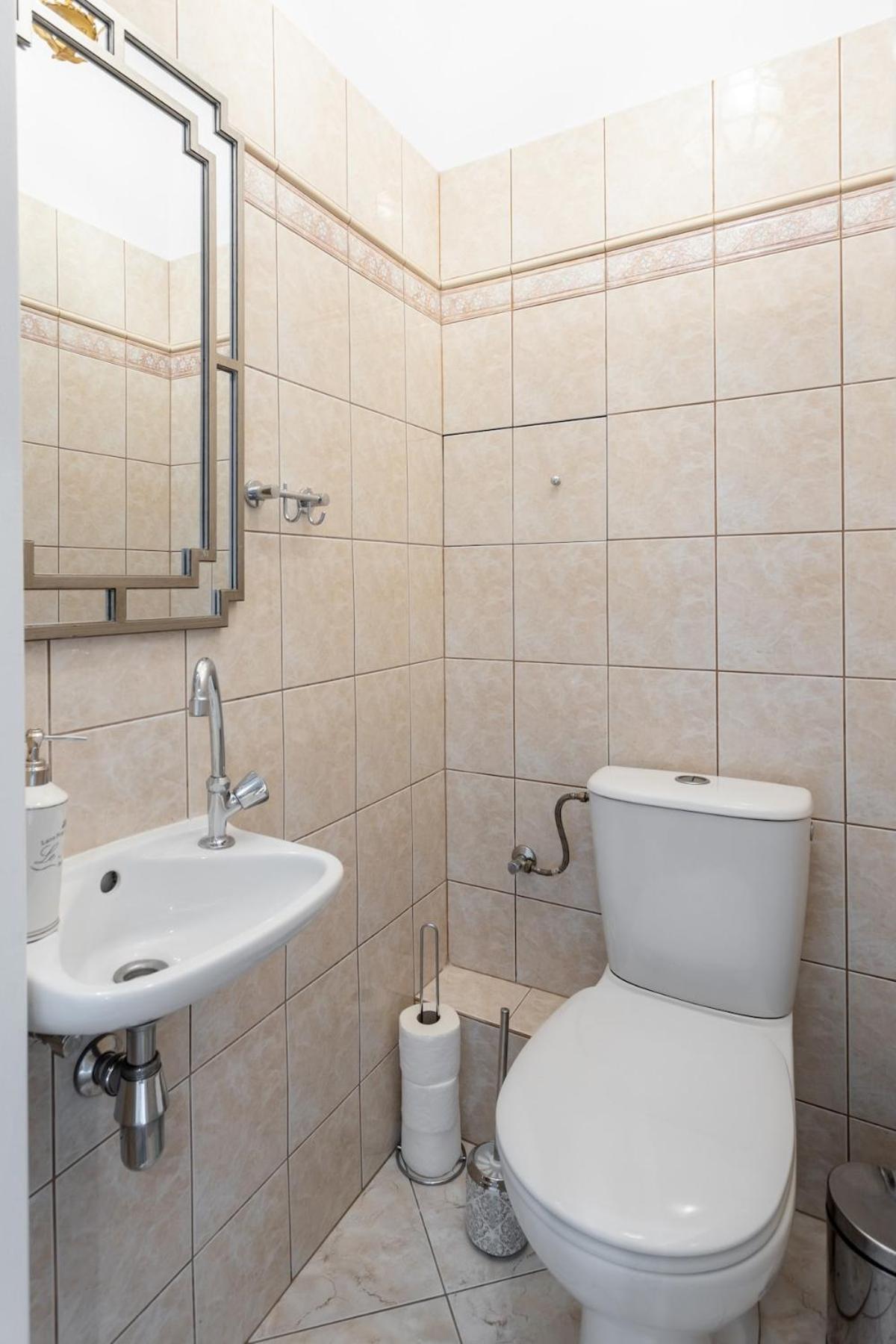 Chic - 10 People - Center -nowy Swiat Warszawa